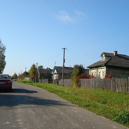 Guest House In Muzhikovo チェレポヴェツ エクステリア 写真
